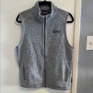 GUC Women’s Patagonia Gray Fleece Vest.  Size L.
